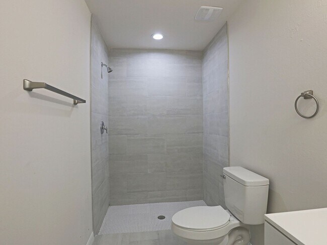 Building Photo - Cape Coral 826
