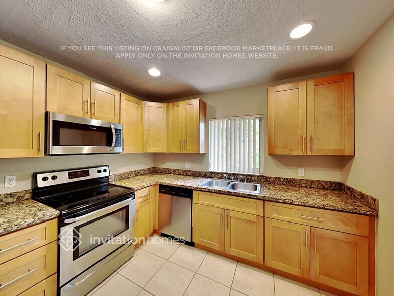 Building Photo - 6864 NW 28th Ave