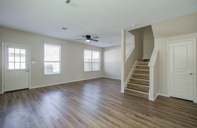Building Photo - 16830 Mammoth Springs Dr