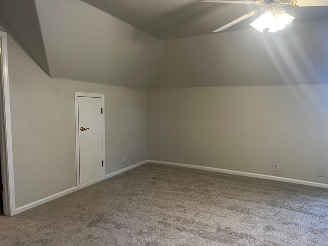 Building Photo - MORGAN HILL Expansive 6 bedroom, 4.5 bathroom home