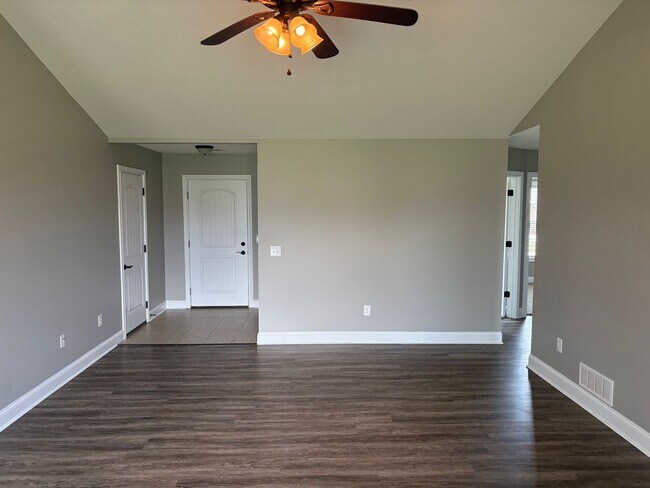 Building Photo - 7017 Golgotha Dr