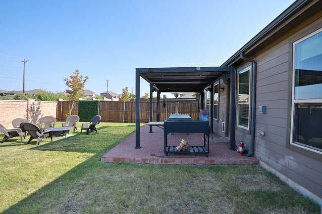 Building Photo - 2412 Wheeler Ave