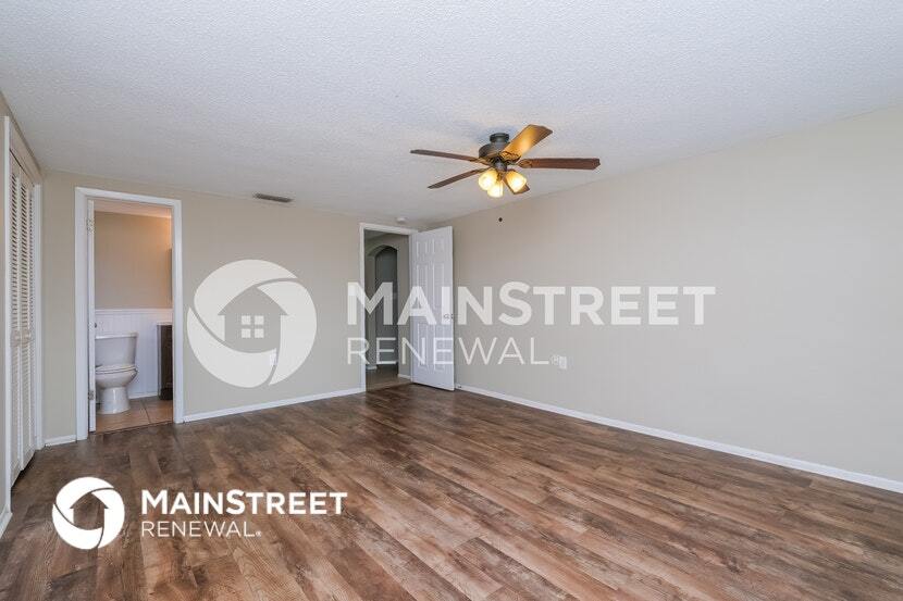 Building Photo - 9141 Suffolk Ln