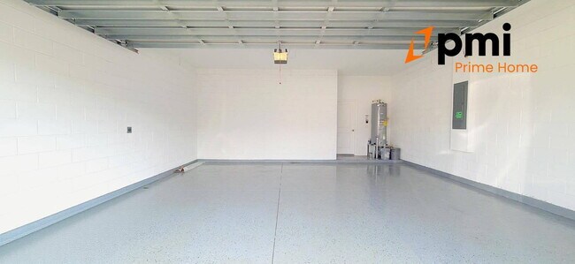 Building Photo - Luxury Living in Winter Garden – 4-Bedroom and 3.5-Bathrooms Home with Screened Patio & EV Charging