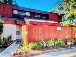 Building Photo - 2078 Sunset Point Rd