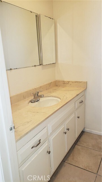 Building Photo - 16562 Goldenwest St