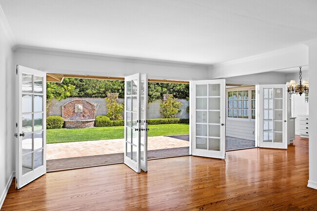 Building Photo - 2612 Lighthouse Ln