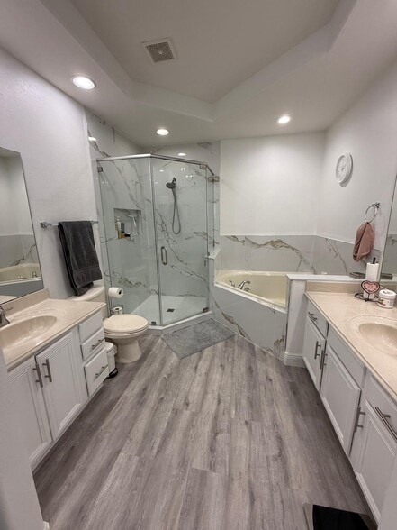 Building Photo - 2065 Chatham Place Dr