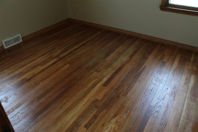 Building Photo - 907 N Grant St