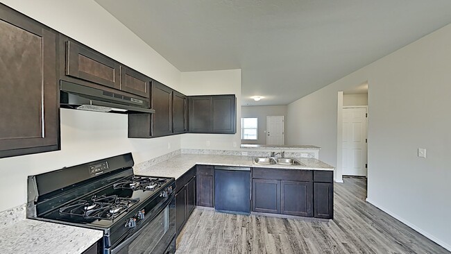 Building Photo - Wonderful 3 Bedroom 2 Bath Home - Shawnee Schools
