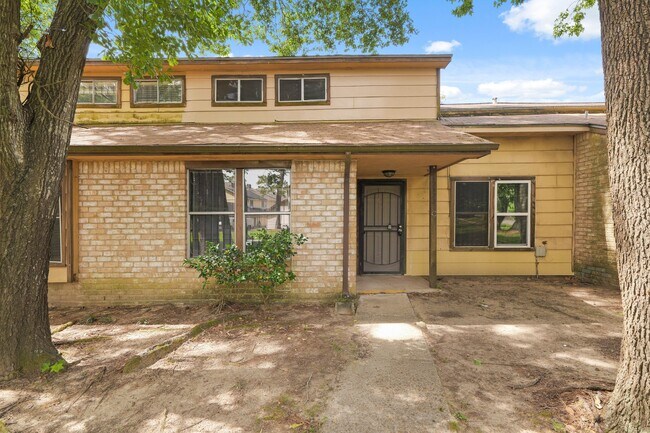 Building Photo - 12322 Wild Pine Dr