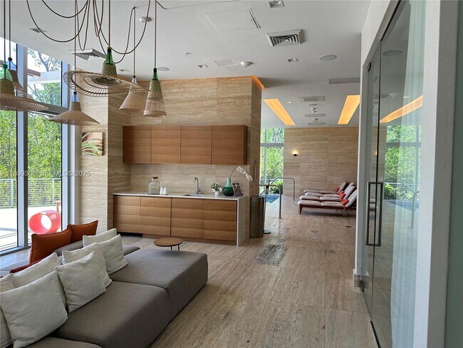 Building Photo - 16385 Biscayne Blvd