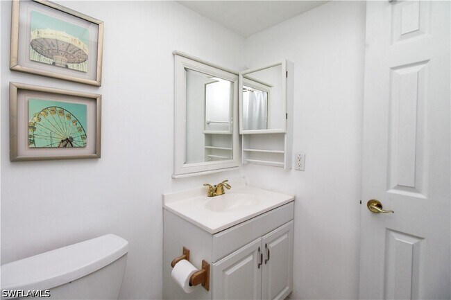 Building Photo - 175 Turtle Lake Ct