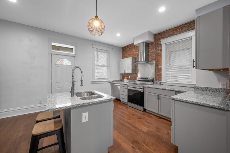Building Photo - 4247 Chouteau Ave