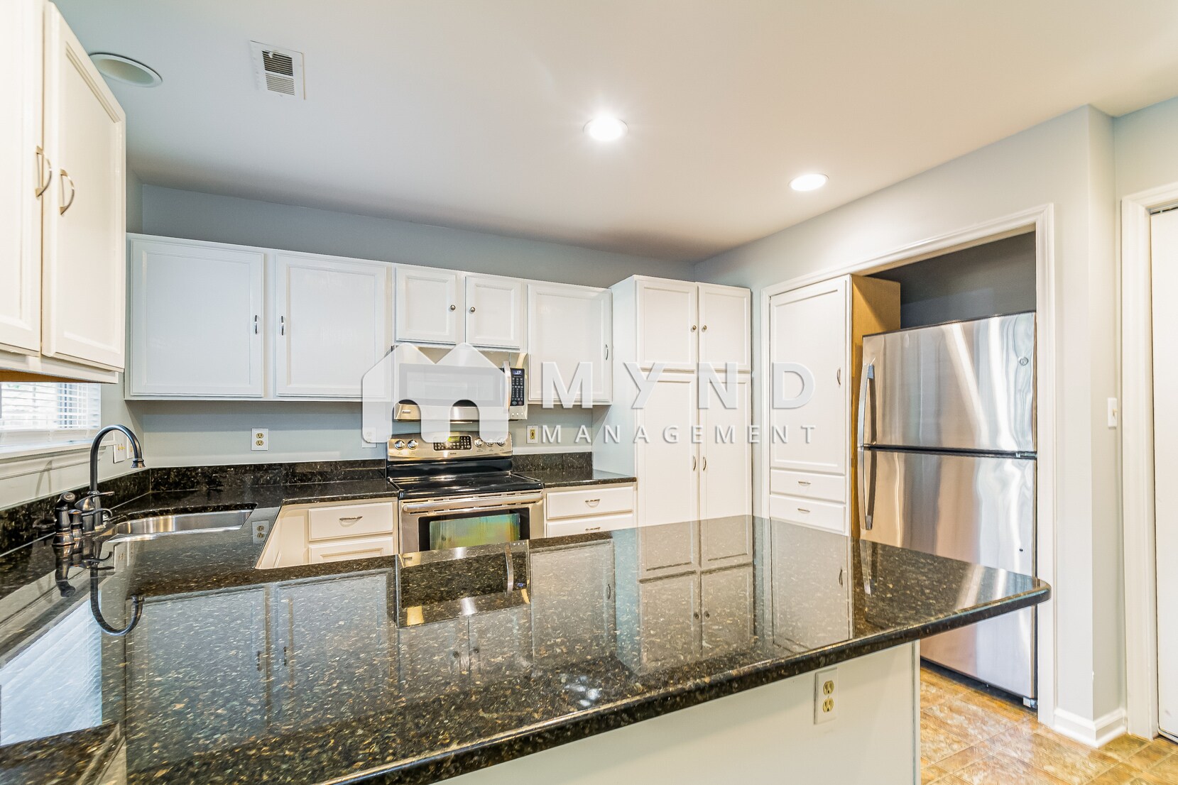 Building Photo - 3103 Cedarwood Dr