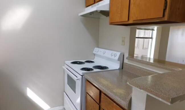 Building Photo - 2407 W Slaughter Ln