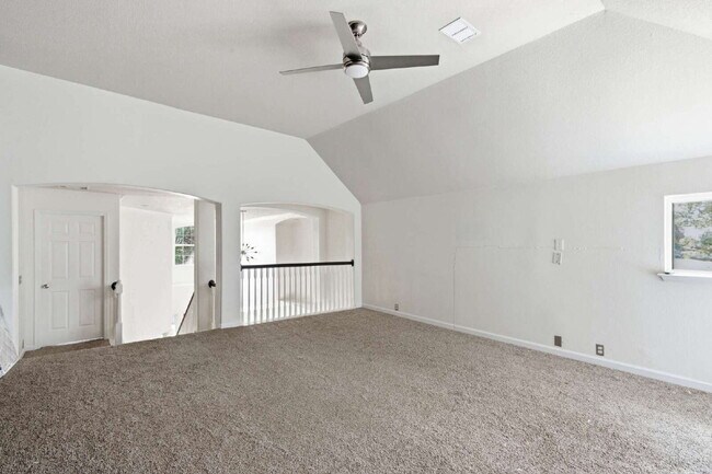 Building Photo - 11602 Canyon Mills Dr