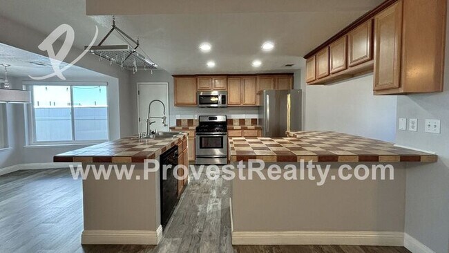 Building Photo - 13930 Hidden Valley Rd