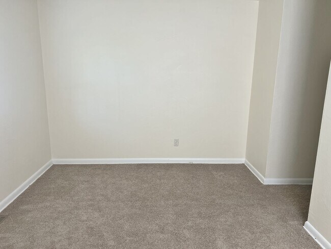 Building Photo - 718 Powhatan Pkwy