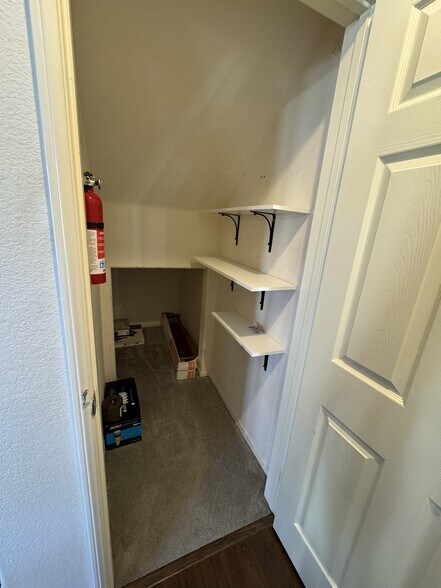 Building Photo - 12646 Springbrook Dr