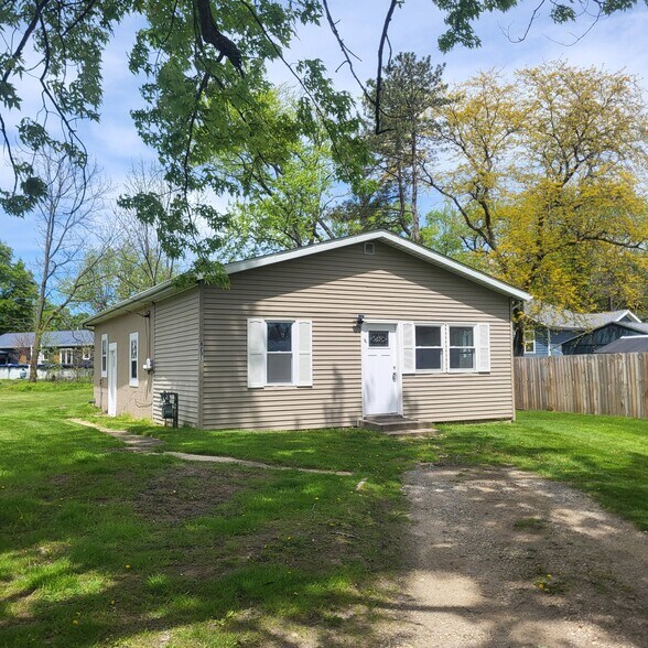 Building Photo - 8231 Indian Trail
