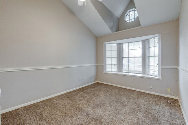 Building Photo - 5102 Parsley Ave