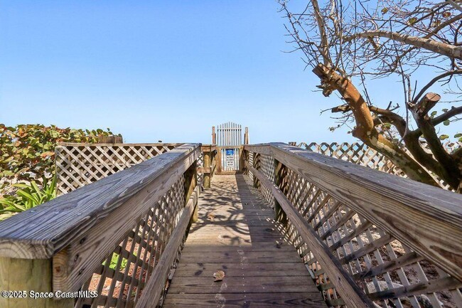 Building Photo - 1125 Jimmy Buffett Mem Hwy