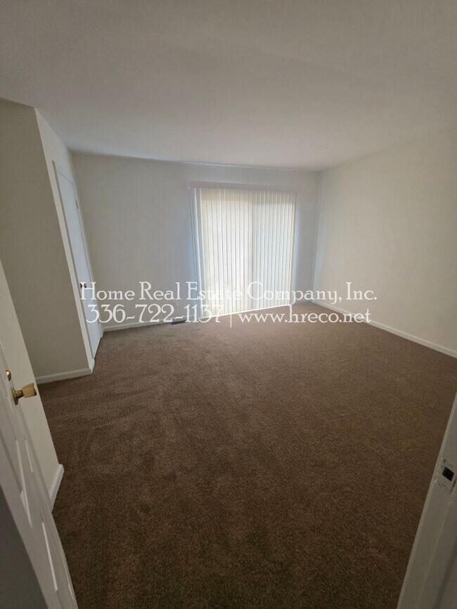 Building Photo - 1441 Brookwood Dr