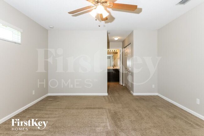 Building Photo - 2219 SW Haycraft Cir