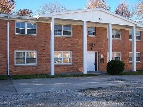 Primary Photo - 1635 S Green River Rd