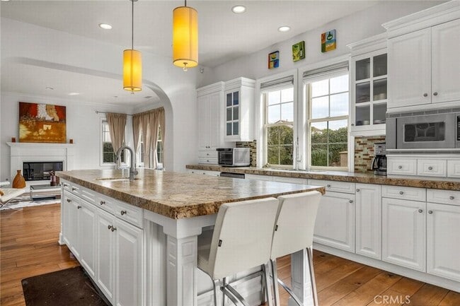 Building Photo - 8001 S Ocean Bluff Dr