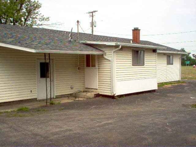Building Photo - 768 N Main St