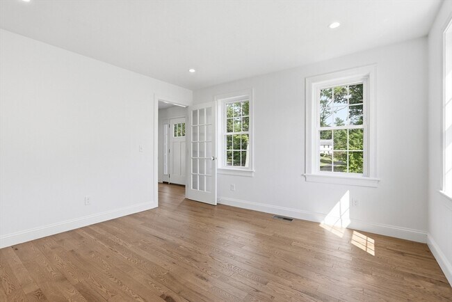 Building Photo - 169 Glenwood Rd