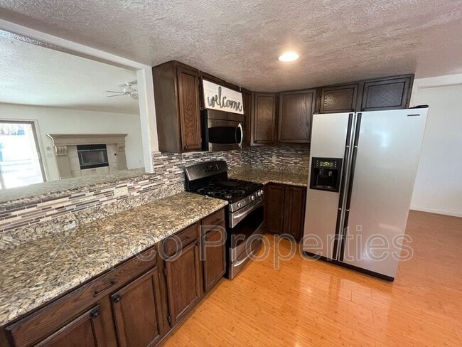 Building Photo - 51865 Avenida Velasco