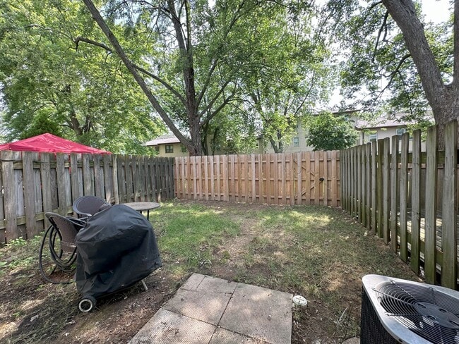 Building Photo - 276 Sioux Dr