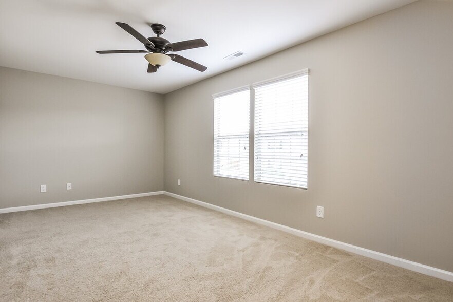 Building Photo - 1417 Ujamaa Dr