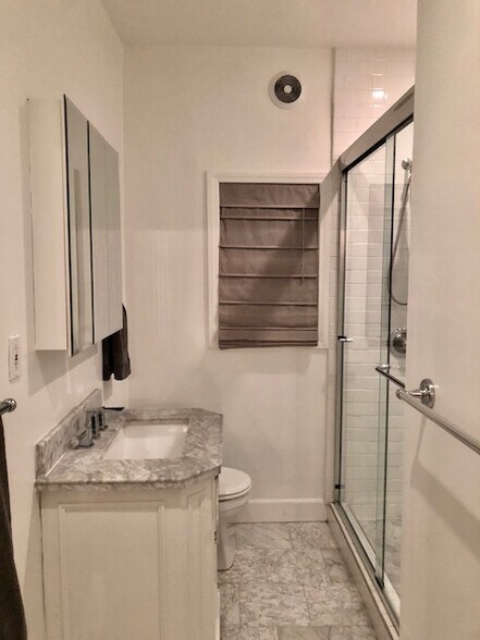 Building Photo - 519 N Spaulding Ave