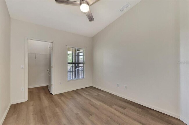 Building Photo - 400 Mirabella Cir