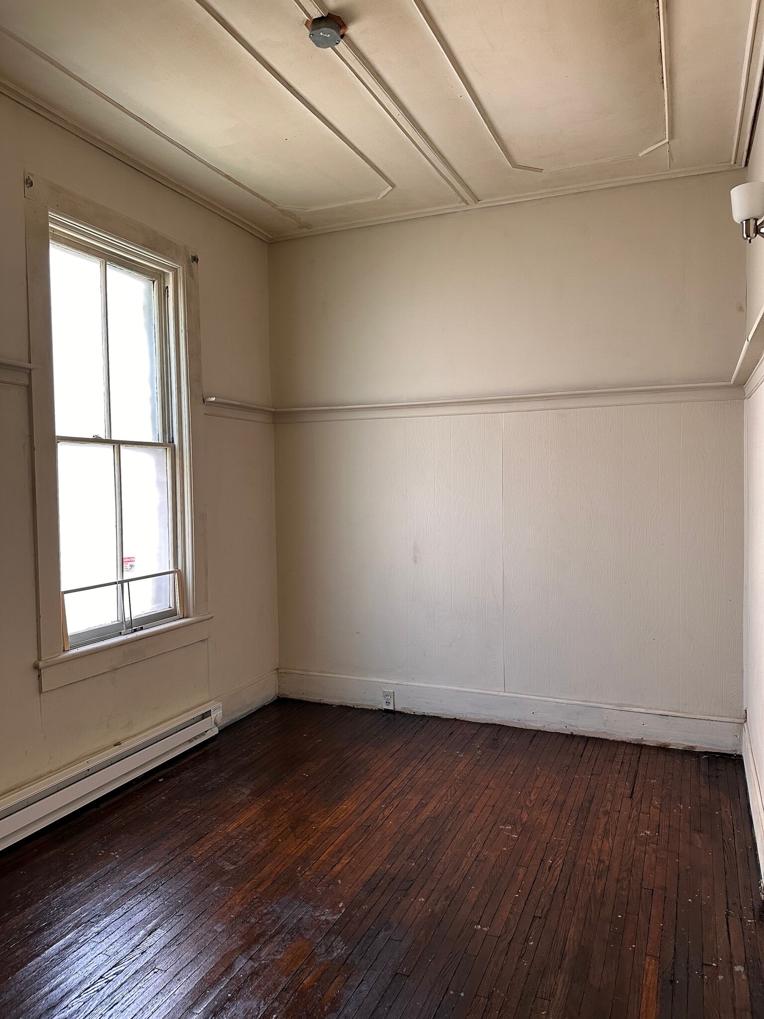 Building Photo - 917 Lake St