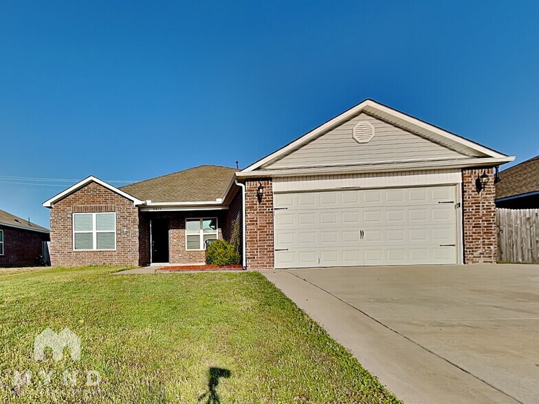 Building Photo - 2013 Orchid Ln