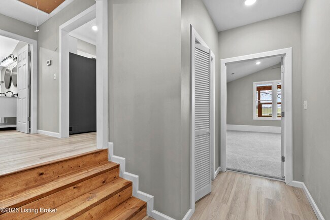 Building Photo - 58 Riverside Ln