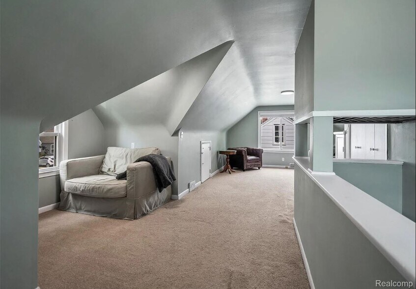Bedroom 3 / Loft - 2204 Mahan St