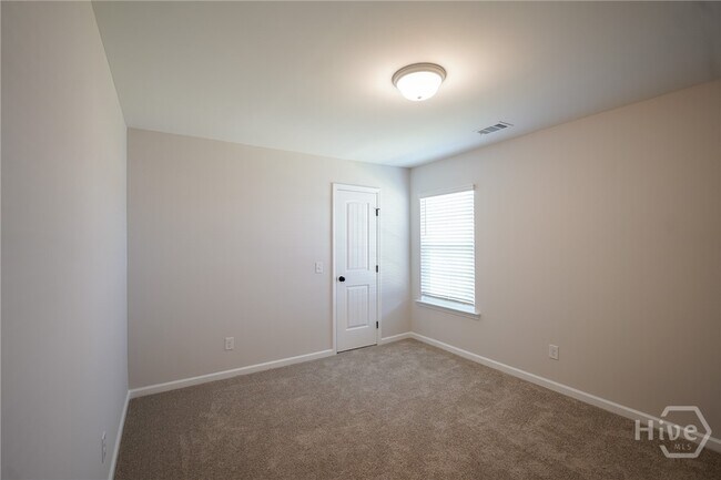 Building Photo - 105 Exmoor Circle