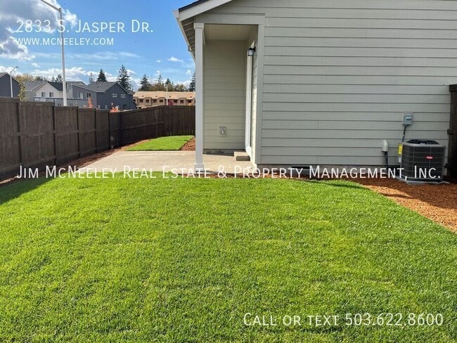 Building Photo - 2833 S Jasper Dr