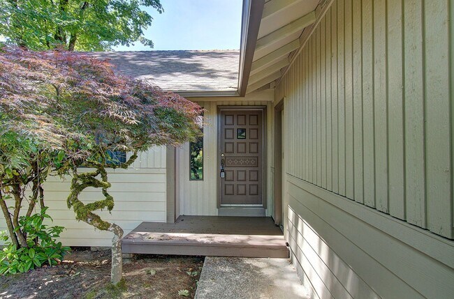 Building Photo - Spacious 3-Bedroom Home with Private Backyard Oasis
