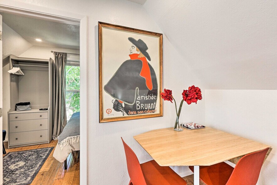 Building Photo - 420 Elati St