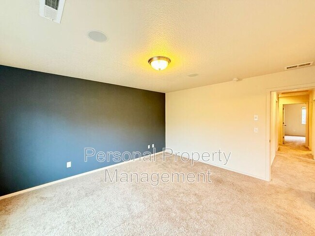 Building Photo - 1329 NE 72nd Way