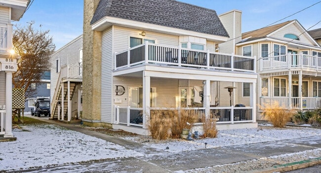 Building Photo - 814 Brighton Pl