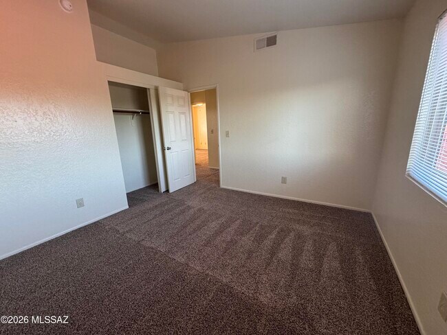 Building Photo - 5200 W Wood Owl Dr