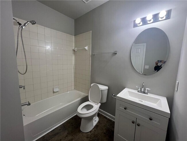 Building Photo - 1510 Belmont Hills Dr